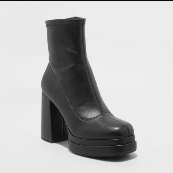 Valentine Sale - Picture 5 of 6